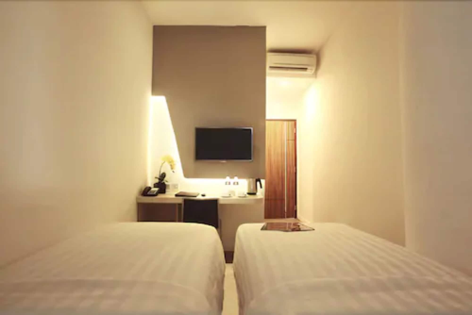 Ozone Hotel Pantai Indah Kapuk Jakarta Luaran gambar