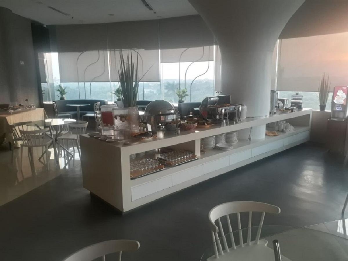 Ozone Hotel Pantai Indah Kapuk Jakarta Luaran gambar