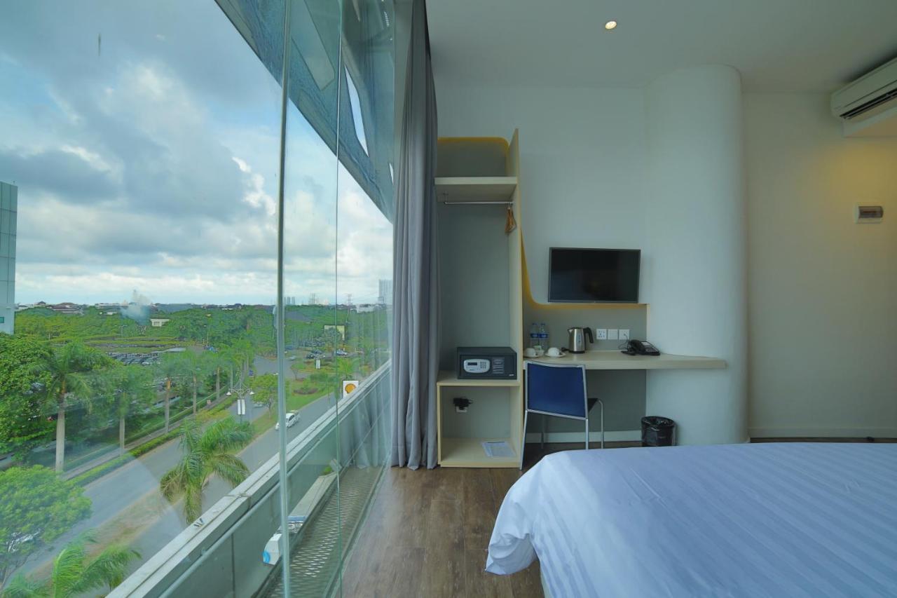 Ozone Hotel Pantai Indah Kapuk Jakarta Luaran gambar